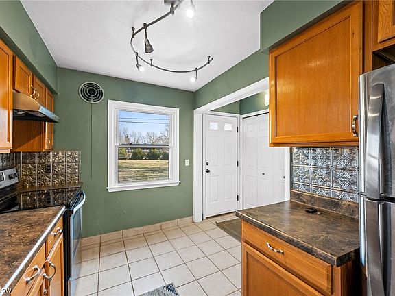 5th image of 2147 Suncrest Cir