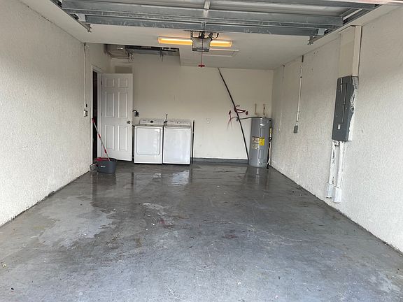 3rd image of 408 Piper Ave