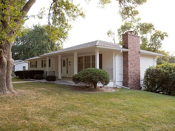2nd image of 3354 S 114th St