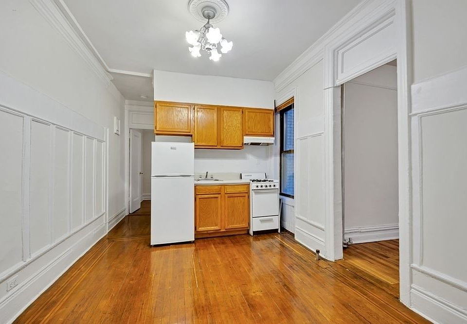 1st image of 51 Tiemann Pl #25