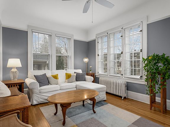 4th image of 3909 Aldrich Ave S APT 5