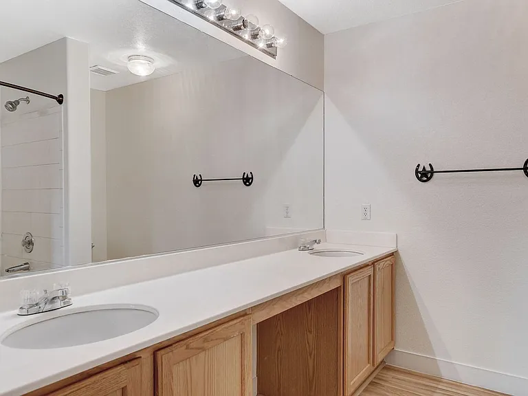 2052 Quarry Ridge St #201 — Photo 18