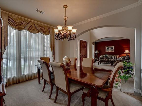 4th image of 427 Michael Dr
