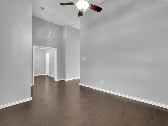 4th image of 3116 Glen Canyon Dr