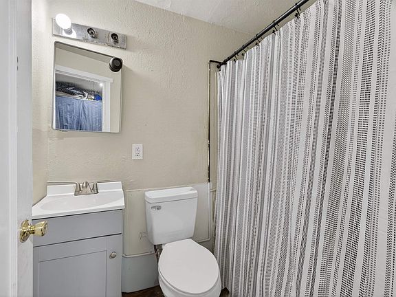 5th image of 1713 N 10th Ave