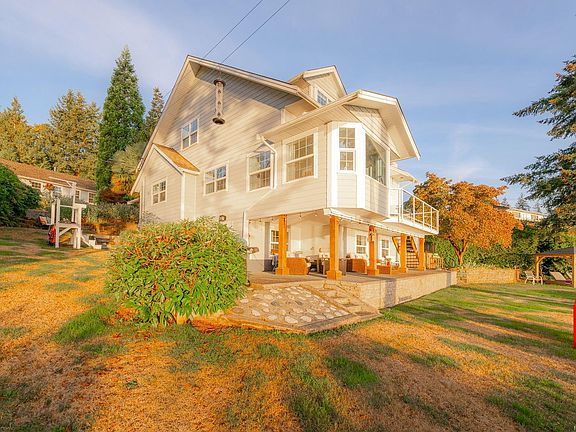 2nd image of 319 Chemainus Rd