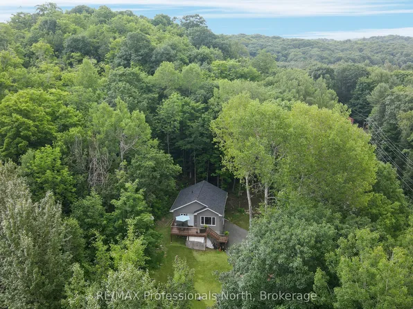 1065 Hendersons Rd, Minden Hills, ON K0M 2K0