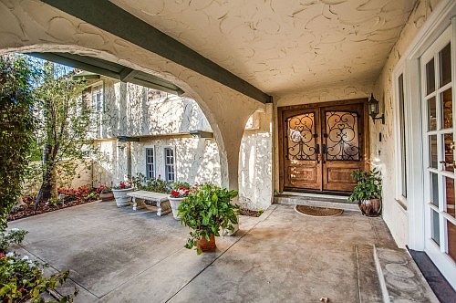 2nd image of 1581 Loma Verde Ln
