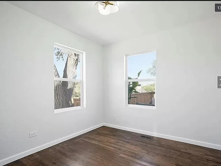 1095 Irving St — Photo 13