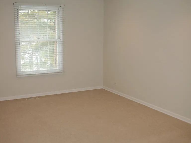 1250 Park Ave W #433 — Photo 7