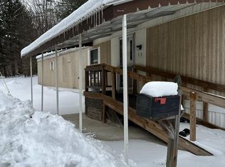 13 Maxfield Ln, White River Junction, VT 05001