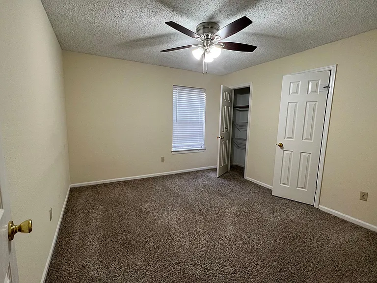 4108 Norcross Dr — Photo 38