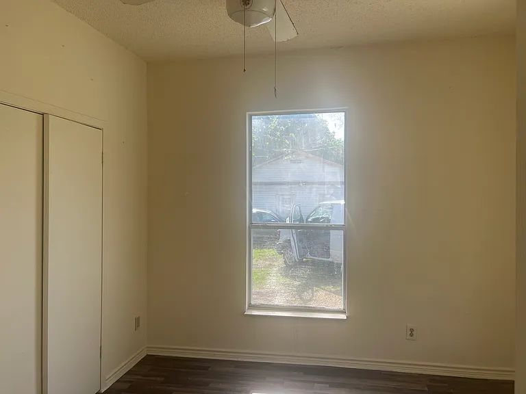 125 W College Ave — Photo 11