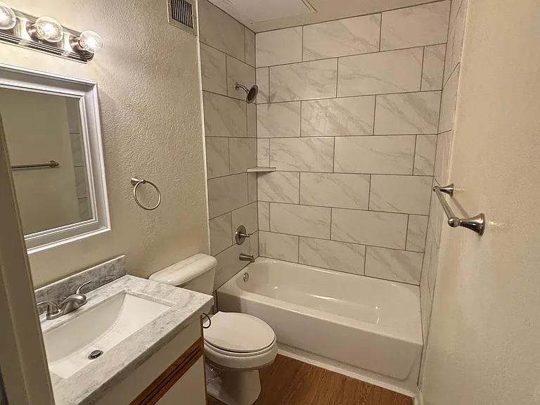 515 Southwest Pkwy #103 — Photo 27