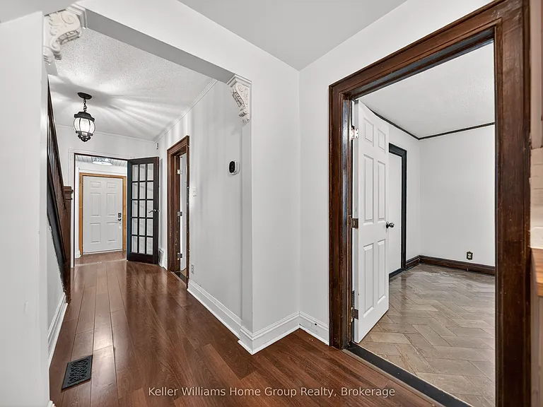 483 Woolwich St — Photo 15