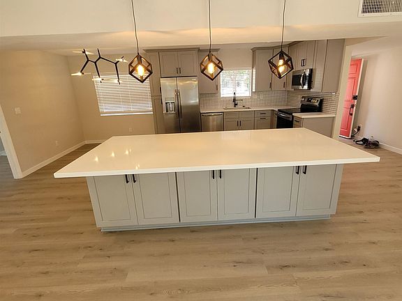5th image of 6214 N 16th Dr