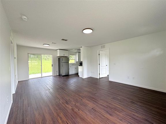 3rd image of 102 Edison St