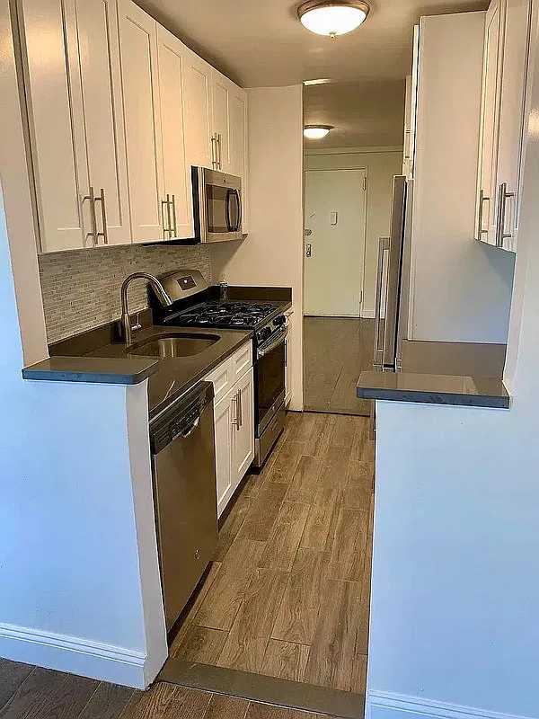 1 bed, 1.0 bath, 850 sqft, $1,617 — Photo 1