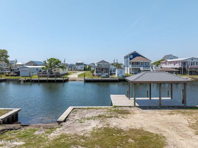6039 6th Street, Surf City, NC, 28445