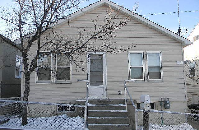 1st image of 915 Lee St #1/2-1-2