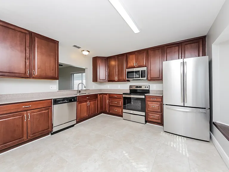 9522 Chandon Dr — Photo 5