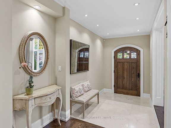 4th image of 25 Sifton Ct