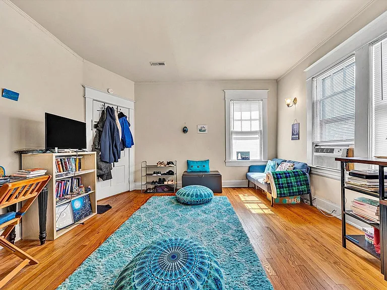379 Walnut Ave SW — Photo 8