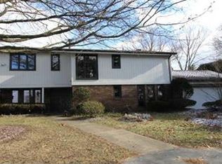 4 Jaycee Dr, Pittsburgh, PA 15243