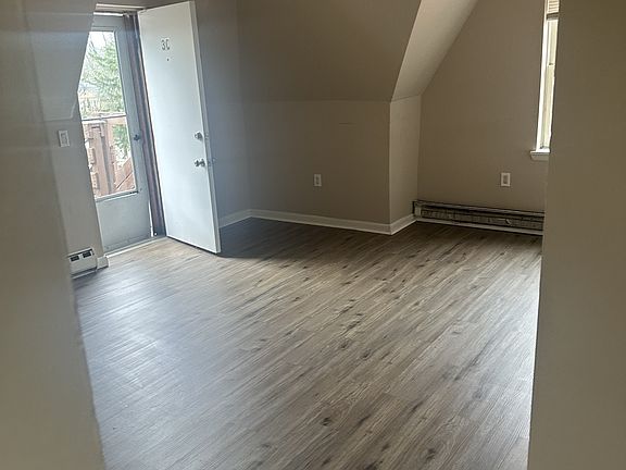 2nd image of 215 High St #11366126