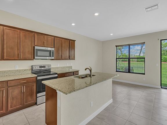 4th image of 9901 E Villa Cir