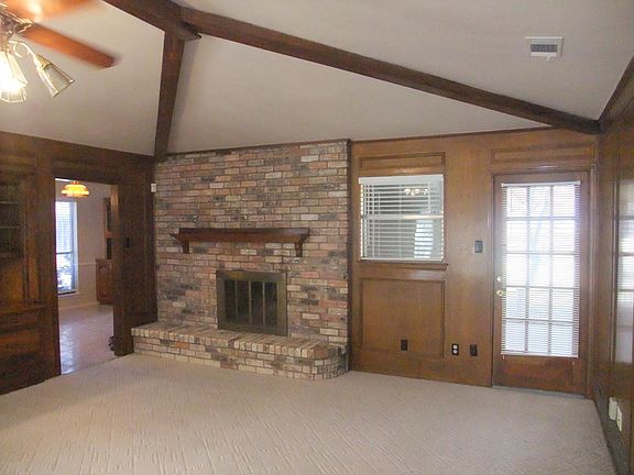 5th image of 611 Athenia Way