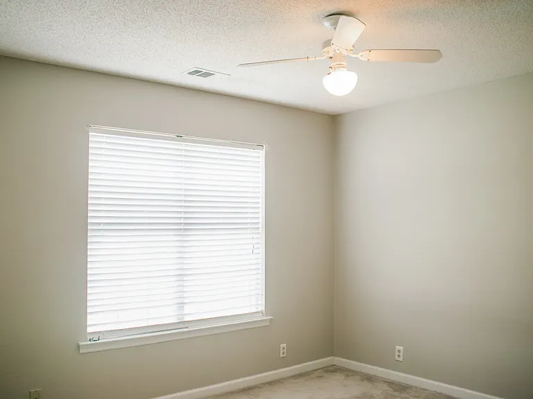 20 Lakeside Dr — Photo 8