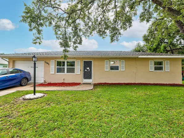 1041 SE Airoso Boulevard, Port St Lucie, FL 34983