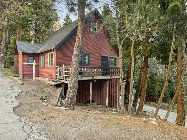 725 Golden Dr, Lake Arrowhead, CA 92352