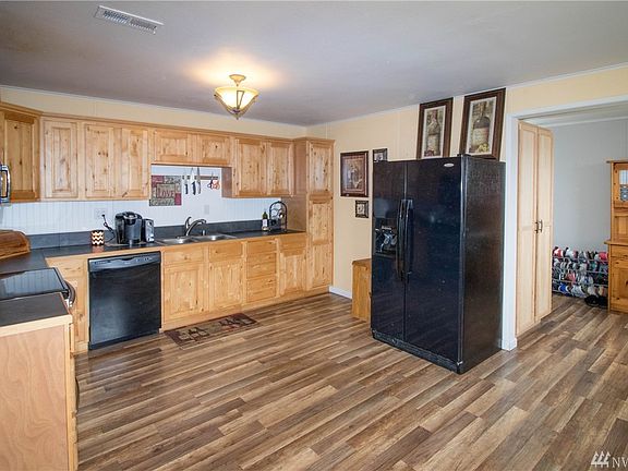 5th image of 459 Karr Ave