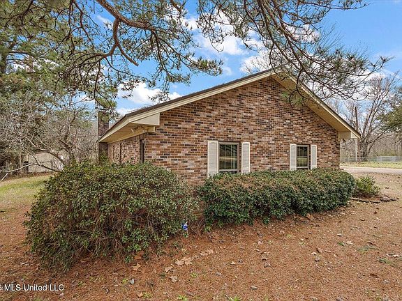 2nd image of 1153 Owens Rd