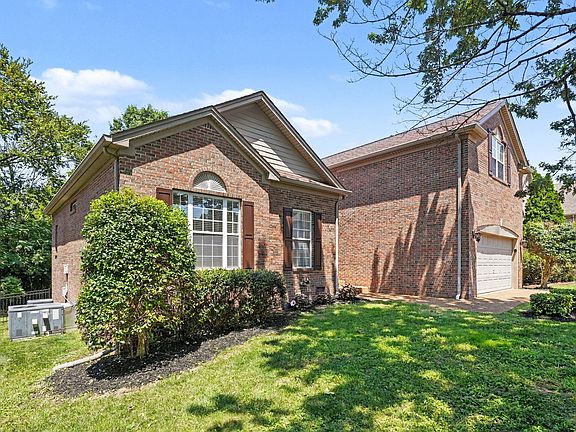 2nd image of 4844 Peninsula Pointe Dr