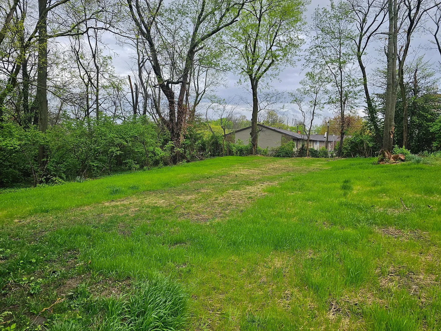 2 bed, 900 sqft, $900 — Photo 2