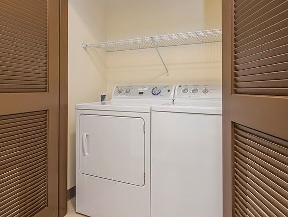 5th image of 736 8th Ave NE Unit 103