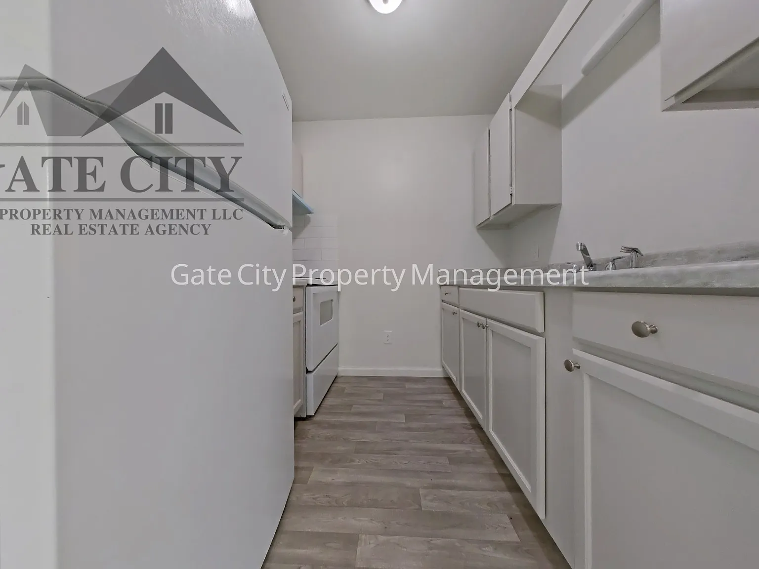427 S Main St — Photo 2