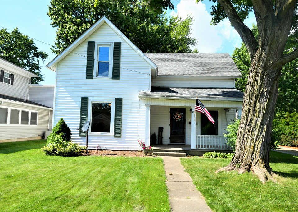 1st image of 158 2nd St