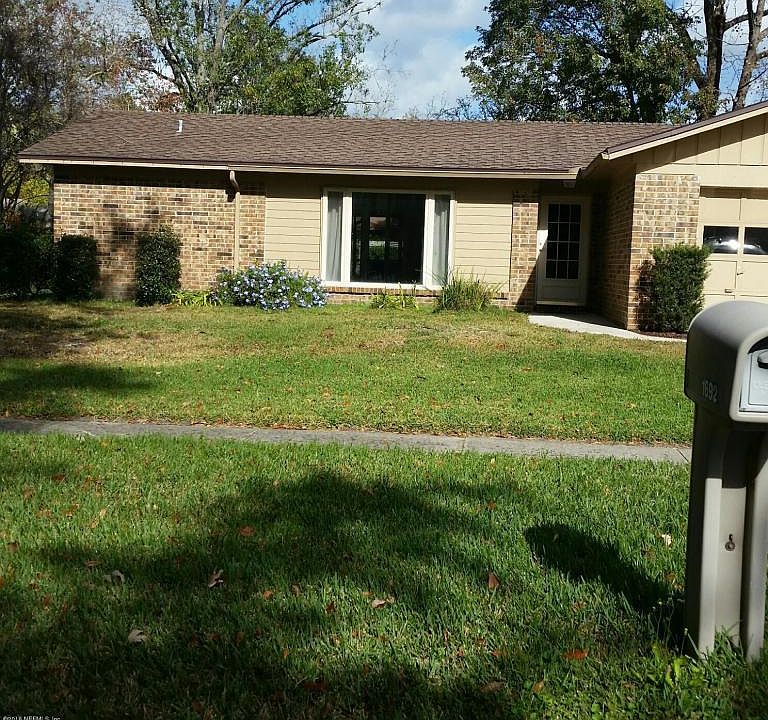 1st image of 1692 Post Oak Ct