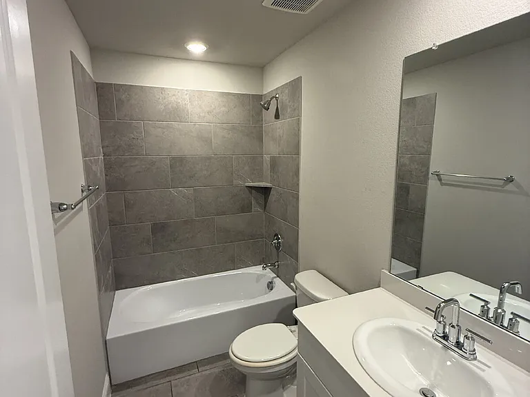 702 Williams Way — Photo 9