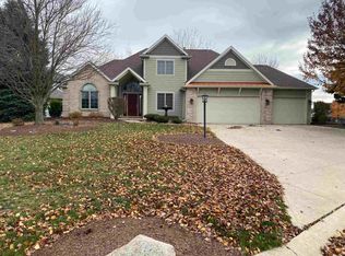 16312 Hawk Ridge Ct, Harlan, IN 46743