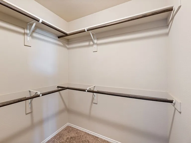339 Orbit Dr — Photo 12