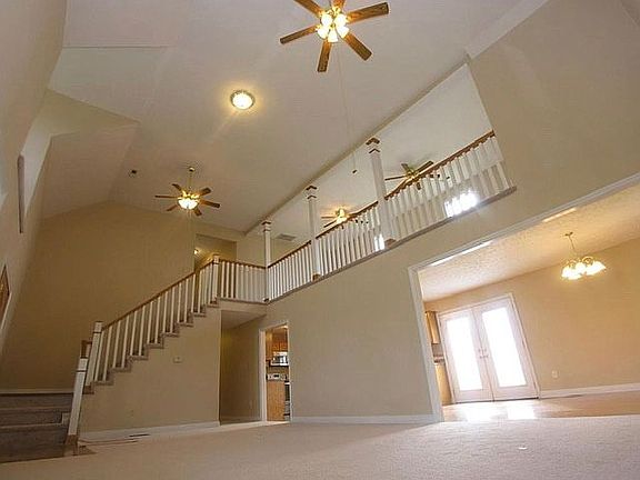 Living room (showing Loft)