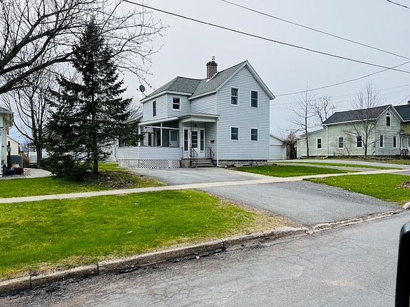 622 John St