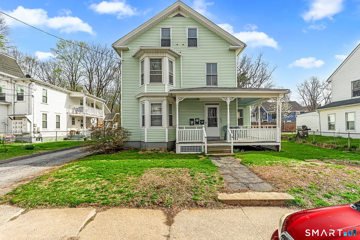 Building Photo - 63 Reynolds St #C