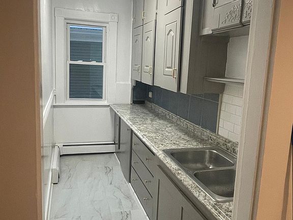 3rd image of 7 Ashland Ave Floor 2