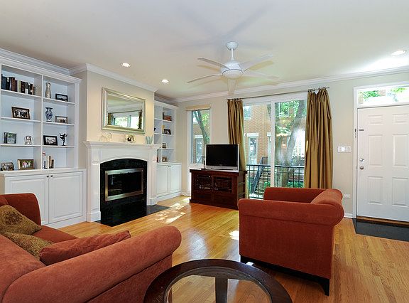 2nd image of 1522 W School St APT O